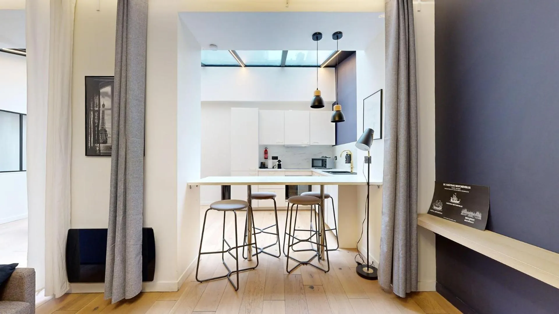 Apartment Bluestay 151- Charmant A Paris